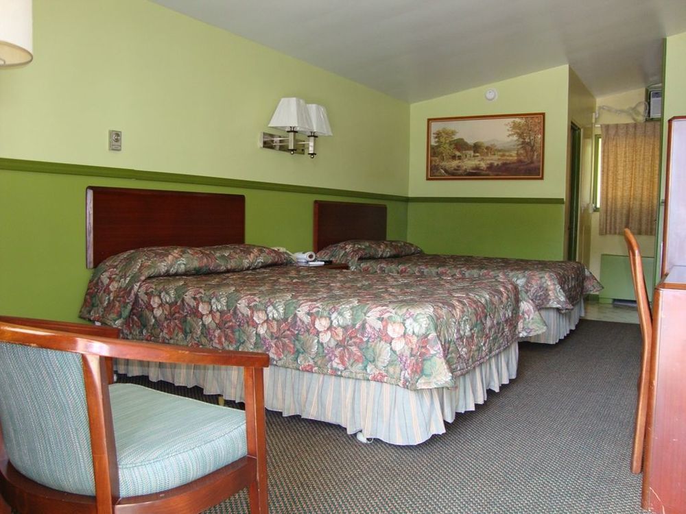 Pinconning Trail Inn Motel 部屋 写真