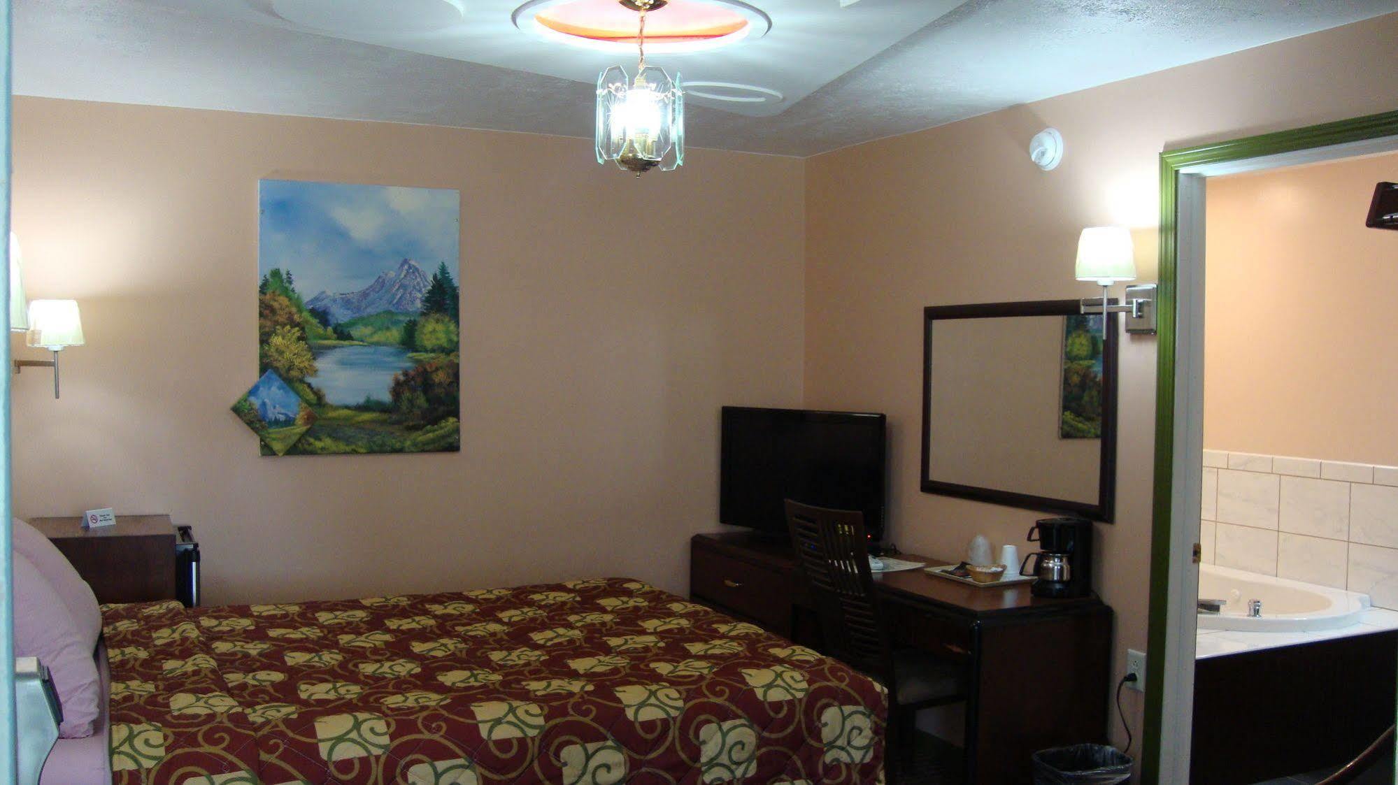 Pinconning Trail Inn Motel エクステリア 写真